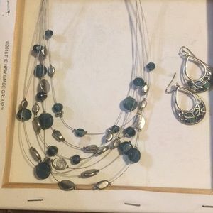 Necklace and earring set